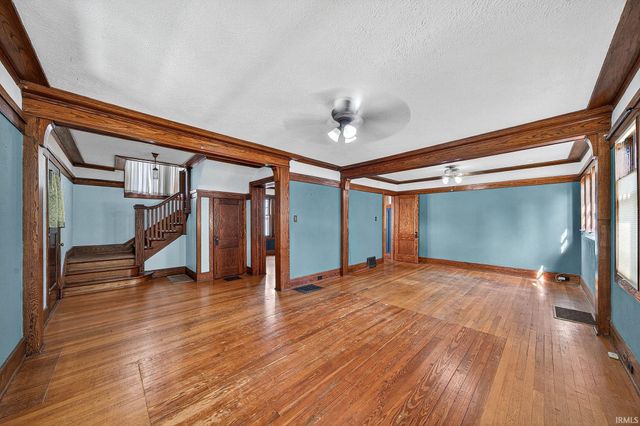 1040 Woodward Avenue, South Bend, IN 46616