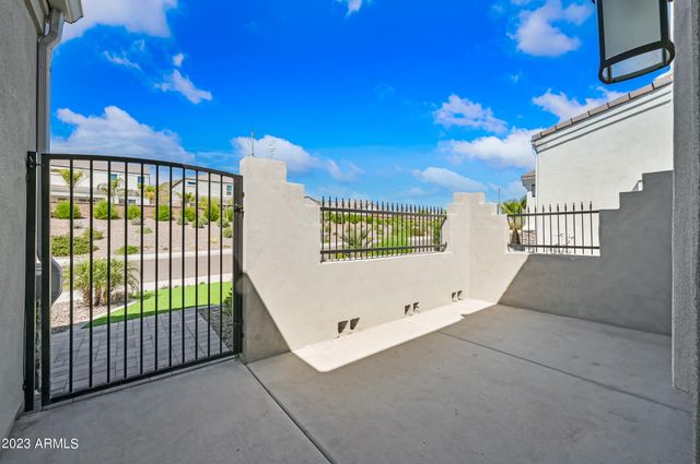 2111 E Questa Drive, Phoenix, AZ 85024
