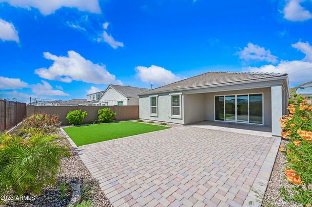 2111 E Questa Drive, Phoenix, AZ 85024
