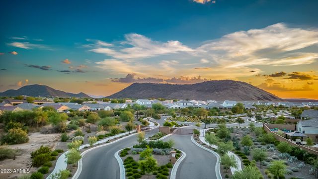 2111 E Questa Drive, Phoenix, AZ 85024