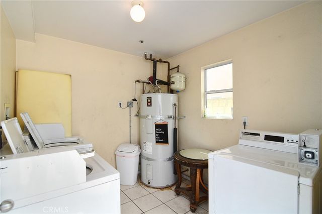 6843 Agnes Avenue 2, North Hollywood, CA 91605