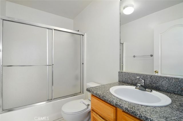 6843 Agnes Avenue 2, North Hollywood, CA 91605