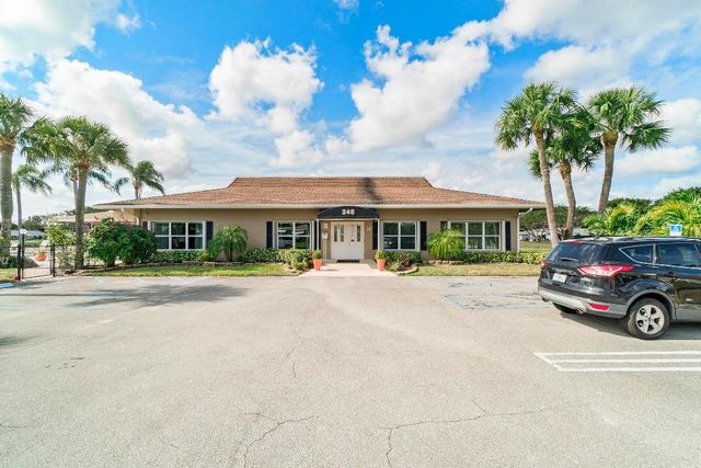 212 High Point Terrace W A, Delray Beach, FL 33445
