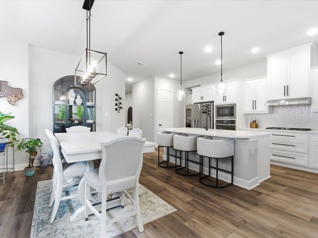 1625 Windflower Drive, Aubrey, TX 76227