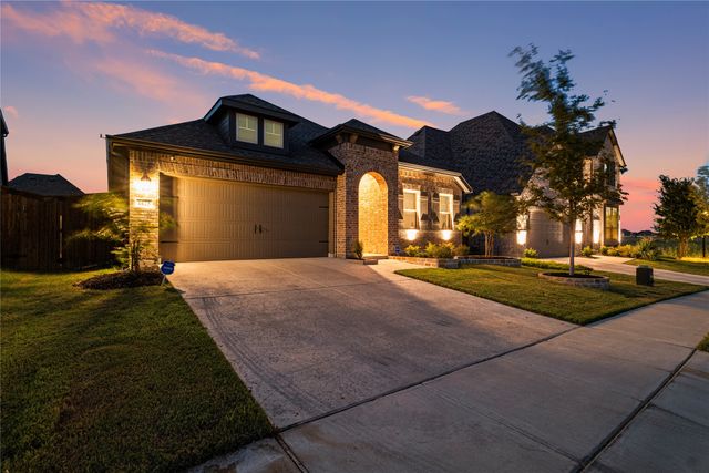 1625 Windflower Drive, Aubrey, TX 76227