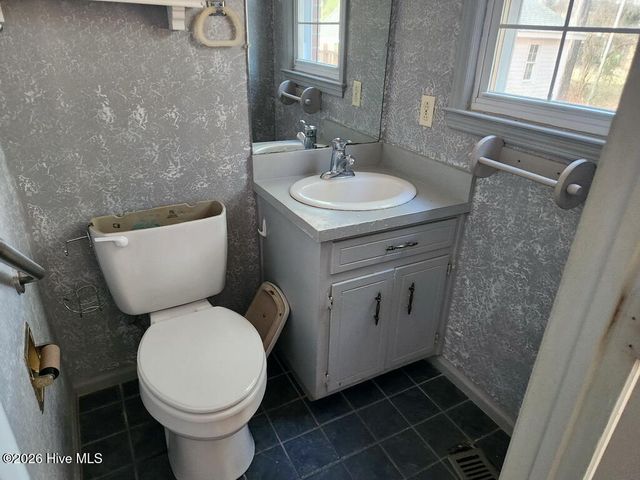 100 Morningside Drive, Vanceboro, NC 28586