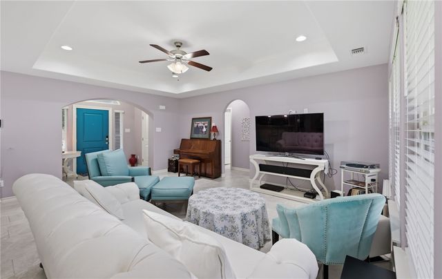3113 Shallow Creek Dr, Corpus Christi, TX 78410