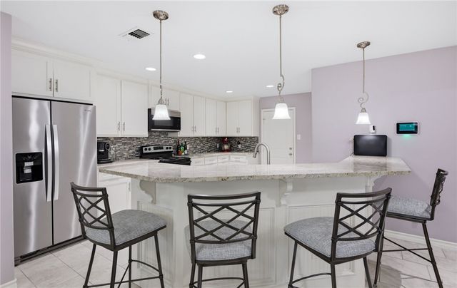 3113 Shallow Creek Dr, Corpus Christi, TX 78410