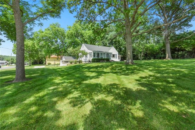 1514 Vilas Street, Leavenworth, KS 66048