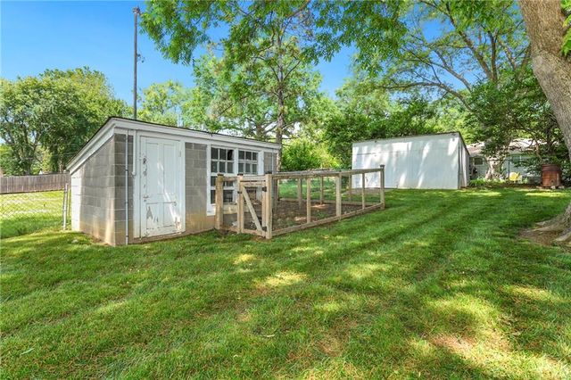 1514 Vilas Street, Leavenworth, KS 66048