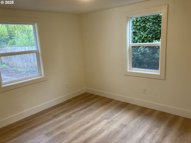 295 KNAPP Ln, Eugene, OR 97404