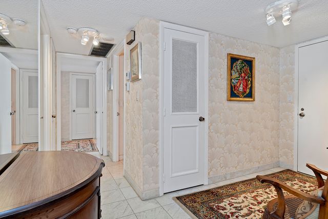 4020 Galt Ocean Drive 1009, Fort Lauderdale, FL 33308