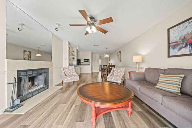 5371 Central Ave, Unit 5L, Hot Springs, AR 71913