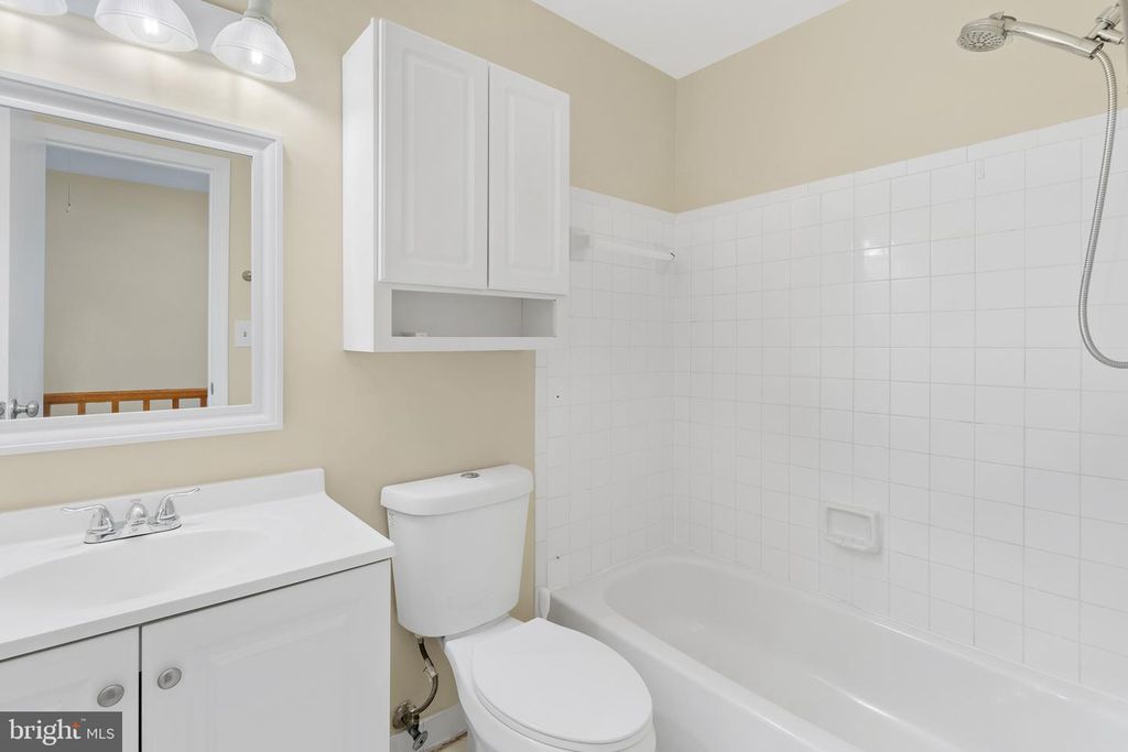 Image 11 of property listing at 18026 VINTAGE RIVER TER, Olney, MD 20832