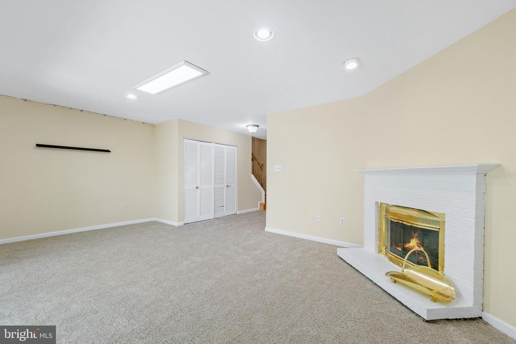 Image 15 of property listing at 18026 VINTAGE RIVER TER, Olney, MD 20832