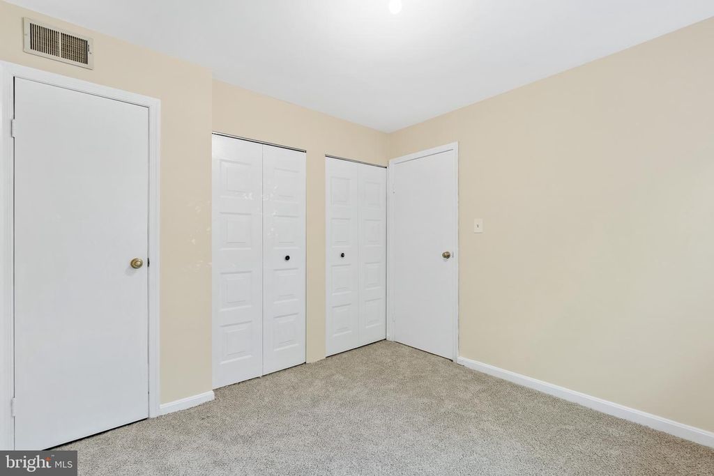 Image 20 of property listing at 18026 VINTAGE RIVER TER, Olney, MD 20832