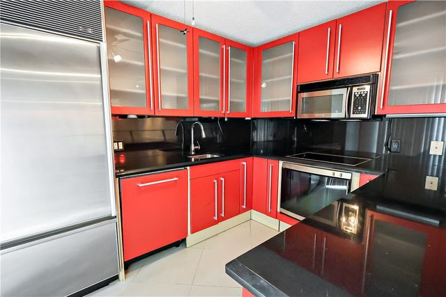 350 E Waverly Place 5C, Vero Beach, FL 32960