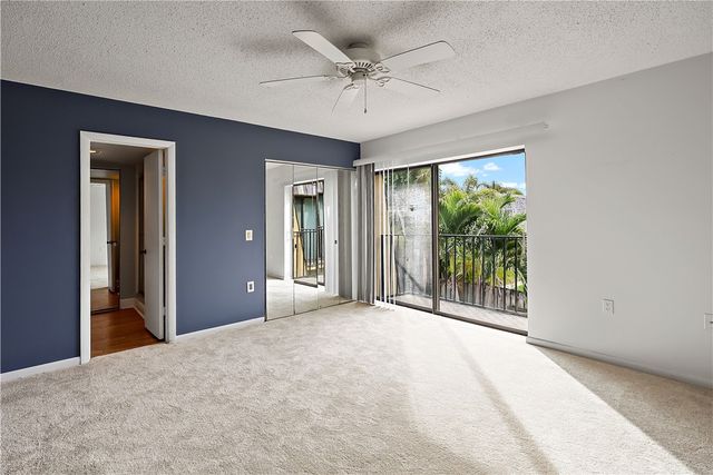 350 E Waverly Place 5C, Vero Beach, FL 32960