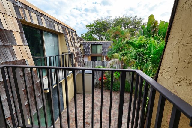 350 E Waverly Place 5C, Vero Beach, FL 32960