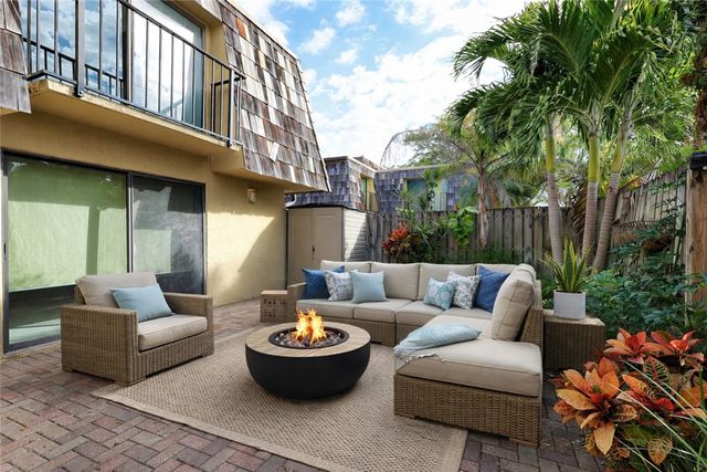 350 E Waverly Place 5C, Vero Beach, FL 32960