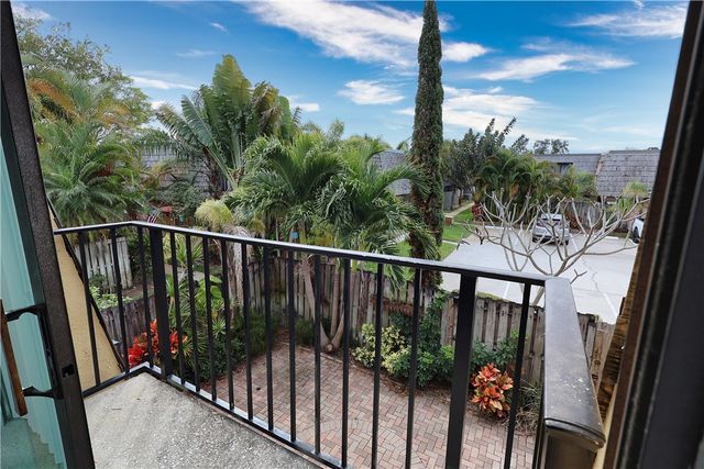 350 E Waverly Place 5C, Vero Beach, FL 32960