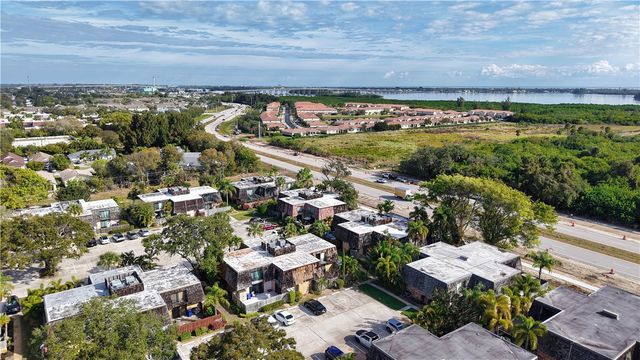 350 E Waverly Place 5C, Vero Beach, FL 32960