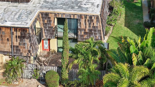 350 E Waverly Place 5C, Vero Beach, FL 32960