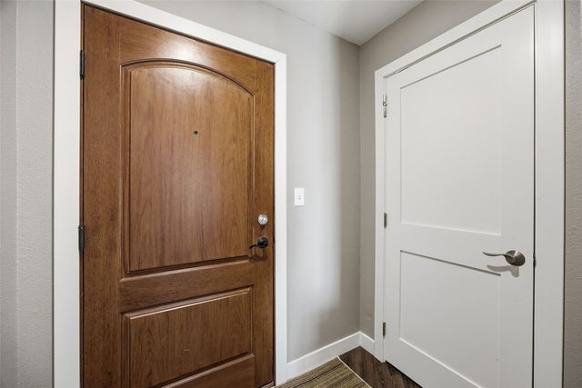 332 S Linn Street 414, Iowa City, IA 52240