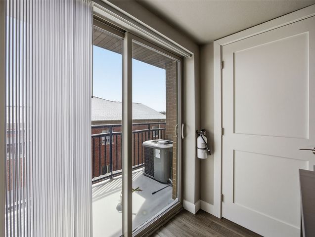 332 S Linn Street 414, Iowa City, IA 52240