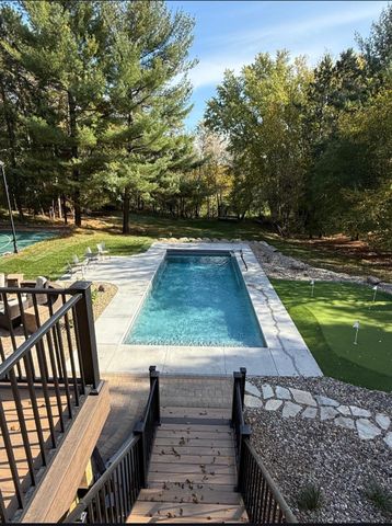 8760 Pine Crest Lane NW, Rochester, MN 55901