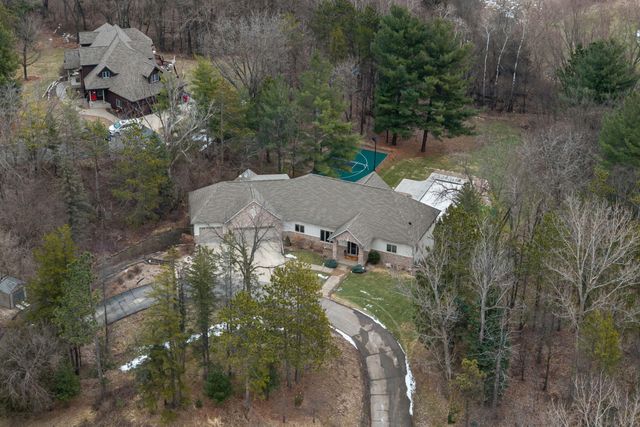 8760 Pine Crest Lane NW, Rochester, MN 55901