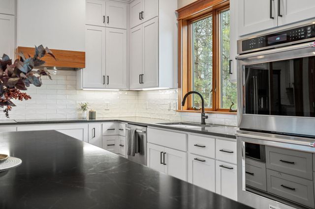 8760 Pine Crest Lane NW, Rochester, MN 55901