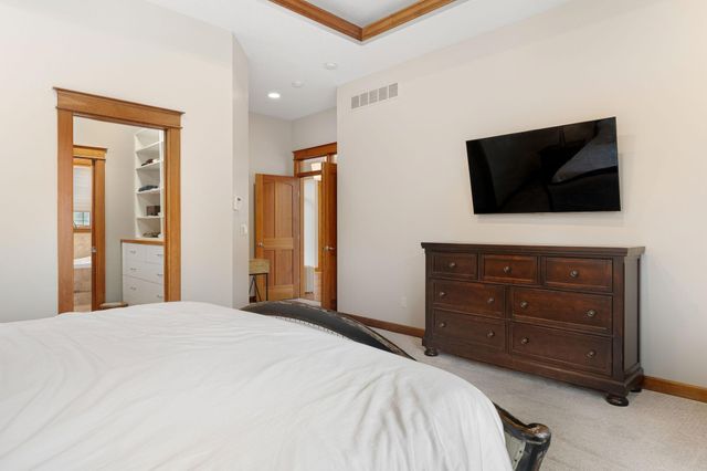 8760 Pine Crest Lane NW, Rochester, MN 55901