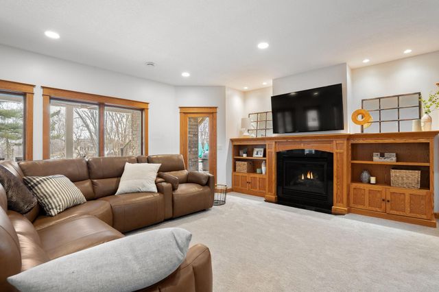 8760 Pine Crest Lane NW, Rochester, MN 55901