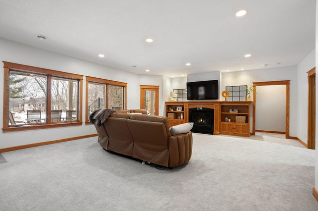 8760 Pine Crest Lane NW, Rochester, MN 55901