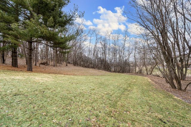 8760 Pine Crest Lane NW, Rochester, MN 55901