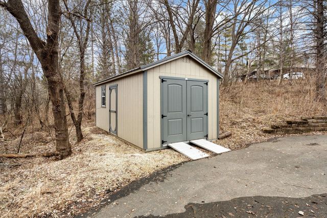 8760 Pine Crest Lane NW, Rochester, MN 55901