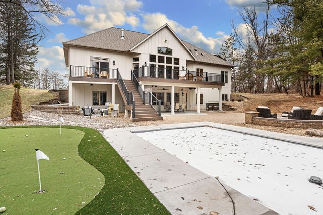 8760 Pine Crest Lane NW, Rochester, MN 55901