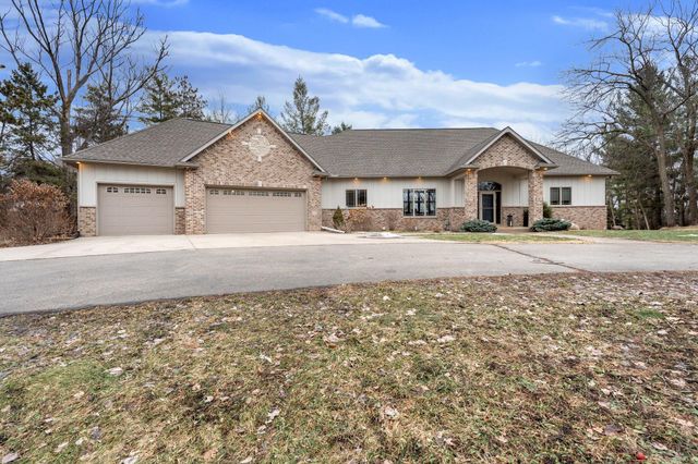 8760 Pine Crest Lane NW, Rochester, MN 55901