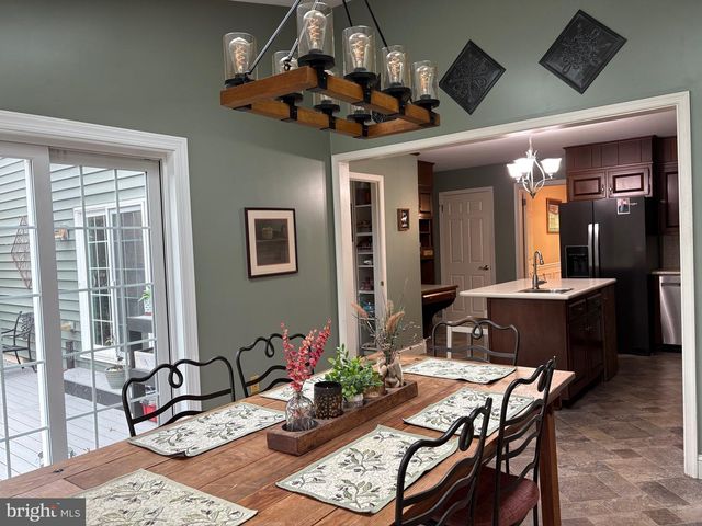 115 EVERGREEN DR, Downingtown, PA 19335