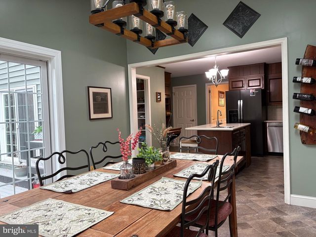 115 EVERGREEN DR, Downingtown, PA 19335