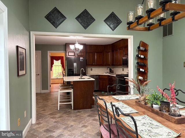 115 EVERGREEN DR, Downingtown, PA 19335