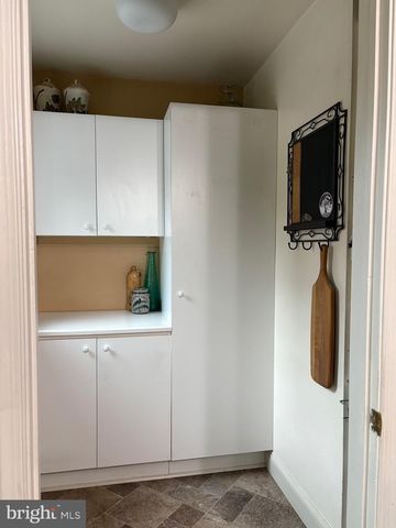 115 EVERGREEN DR, Downingtown, PA 19335