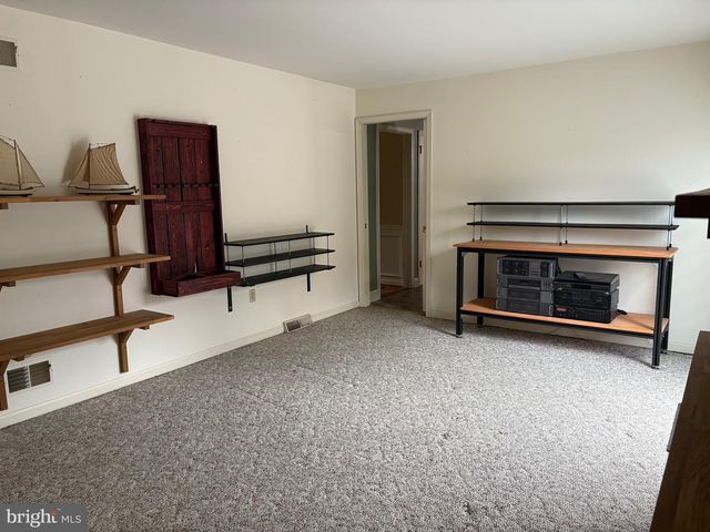 115 EVERGREEN DR, Downingtown, PA 19335