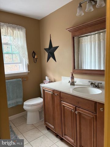 115 EVERGREEN DR, Downingtown, PA 19335