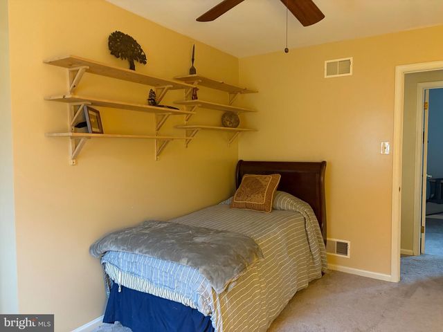 115 EVERGREEN DR, Downingtown, PA 19335