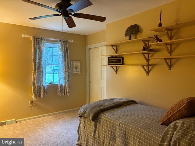 115 EVERGREEN DR, Downingtown, PA 19335