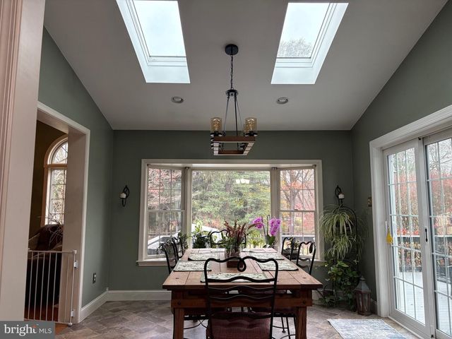 115 EVERGREEN DR, Downingtown, PA 19335