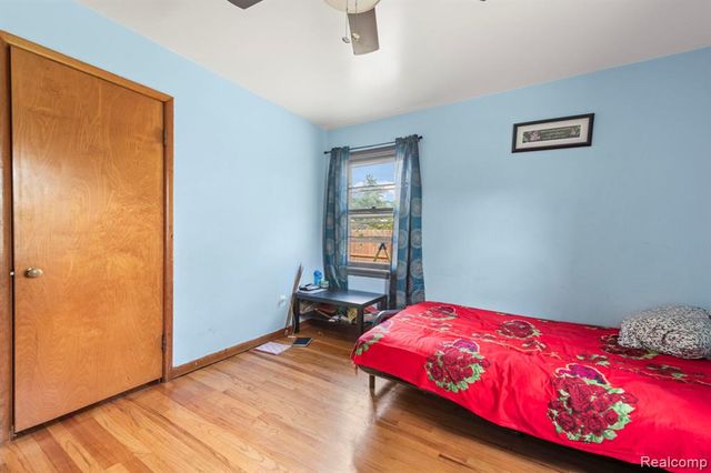 7208 Jackson Avenue, Warren, MI 48091