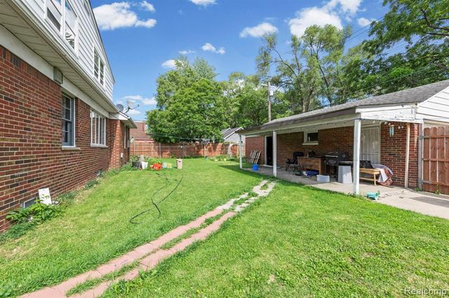 7208 Jackson Avenue, Warren, MI 48091